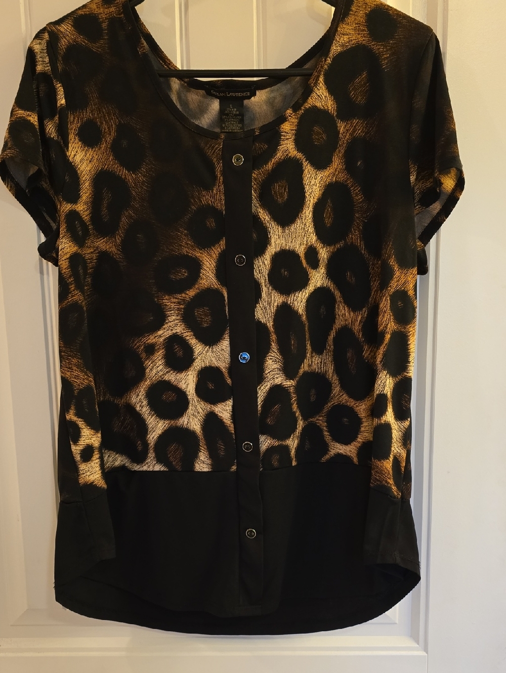 Susan Lawrence Black and Gold Leopard Print Button-Front Top
